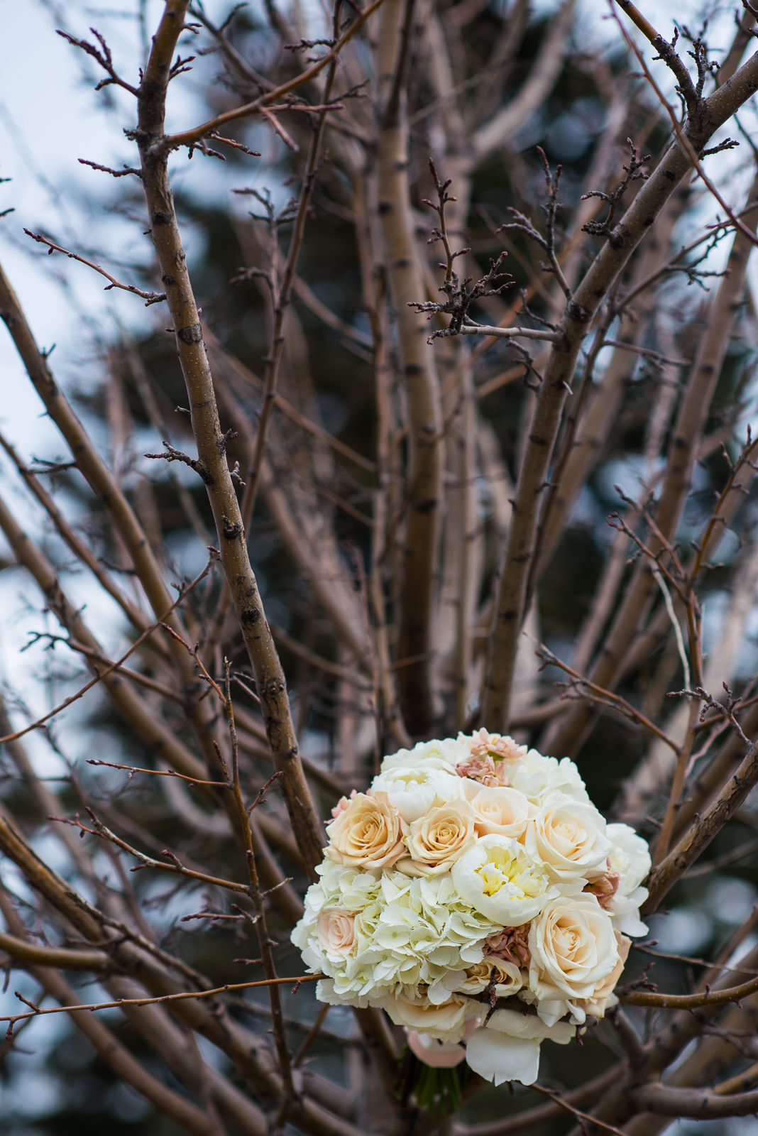 lumen, photography, adventurous, couture, wedding, engagement, minnesota, minneapolis, vadnais, heights, rainy, rain, boots