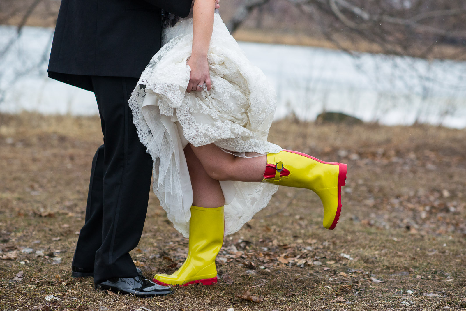 lumen, photography, adventurous, couture, wedding, engagement, minnesota, minneapolis, vadnais, heights, rainy, rain, boots