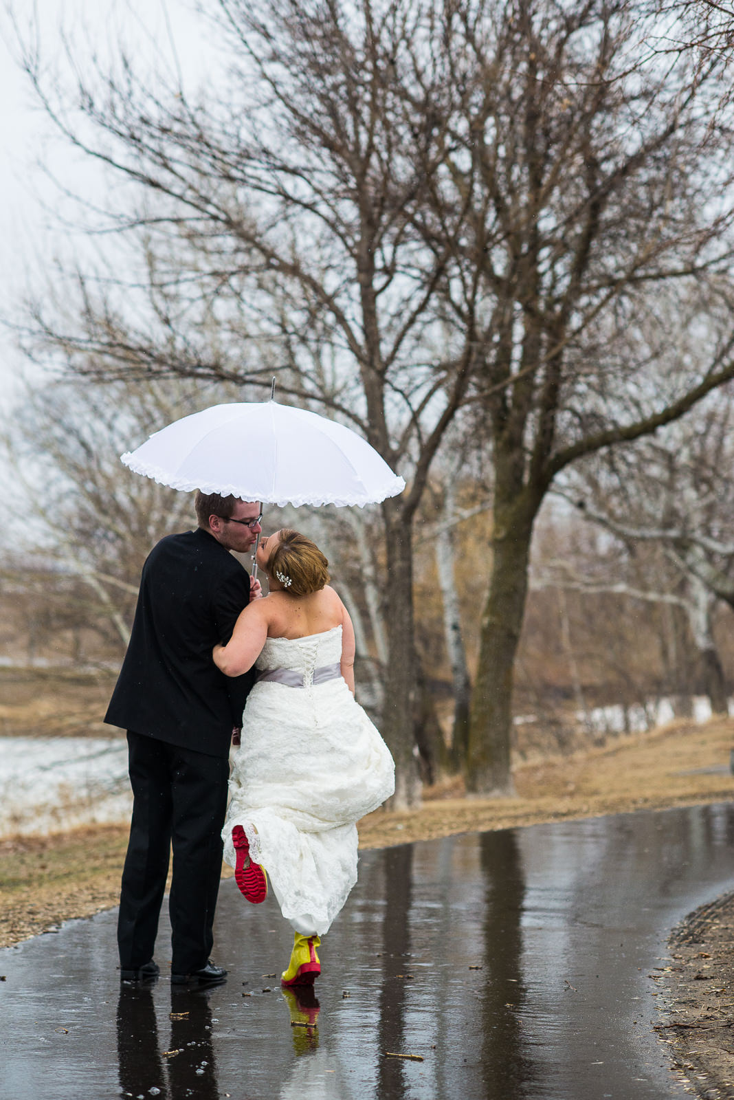 lumen, photography, adventurous, couture, wedding, engagement, minnesota, minneapolis, vadnais, heights, rainy, rain, boots