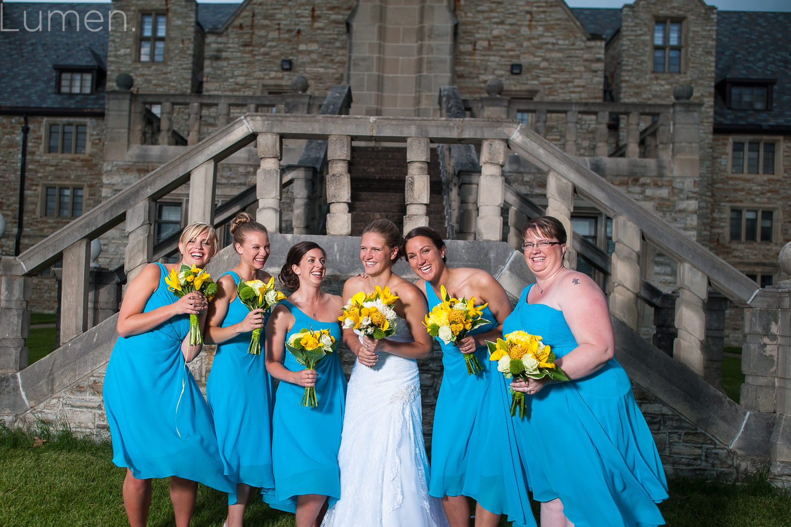 northfield, minnesota, boe chapel wedding photos, st. olaf, adventurous wedding photos, couture