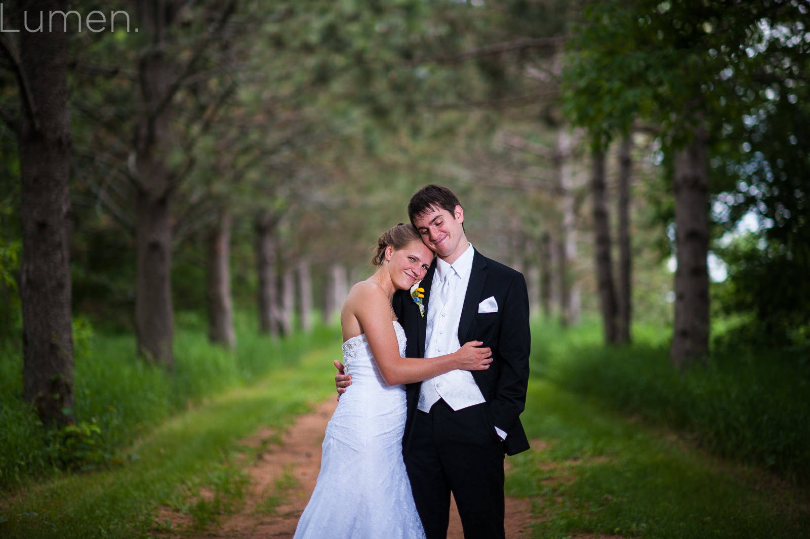 northfield, minnesota, boe chapel wedding photos, st. olaf, adventurous wedding photos, couture