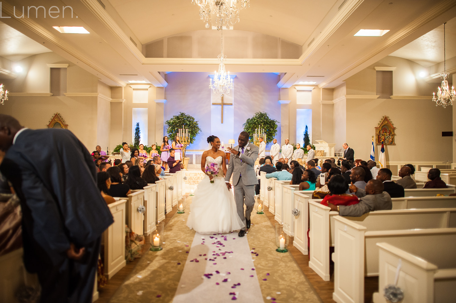 living word christian center wedding photos, adventurous wedding photography, lumen photography, minneapolis, minnesota, couture