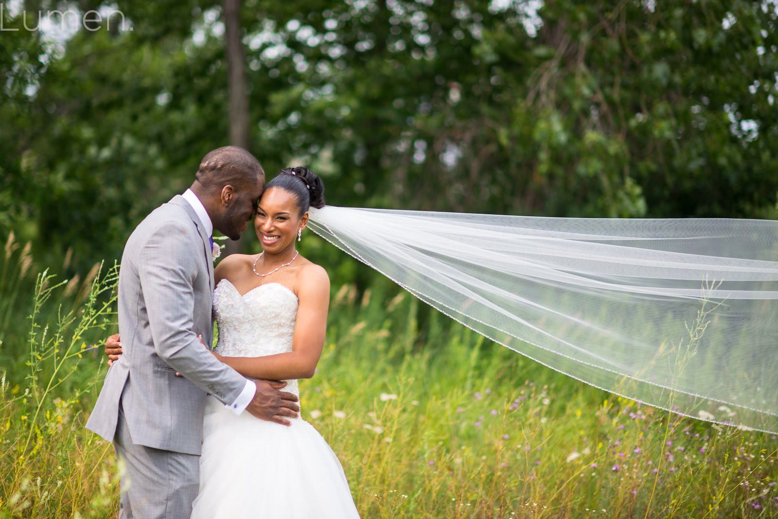 living word christian center wedding photos, adventurous wedding photography, lumen photography, minneapolis, minnesota, couture