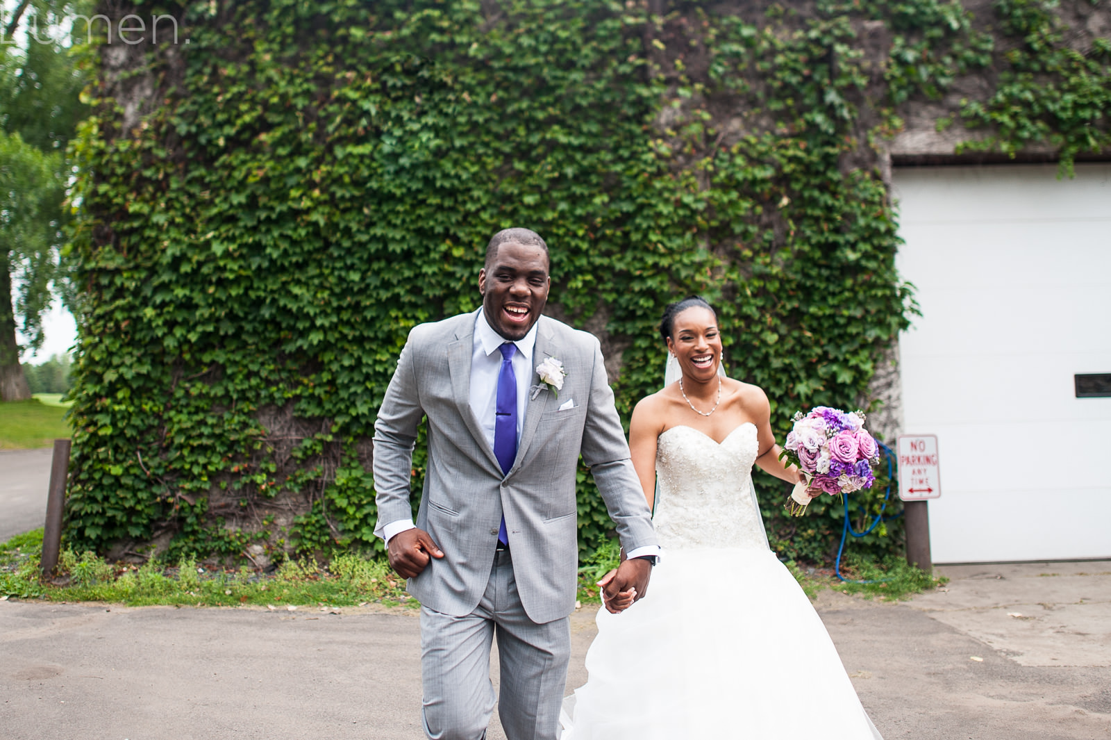 living word christian center wedding photos, adventurous wedding photography, lumen photography, minneapolis, minnesota, couture