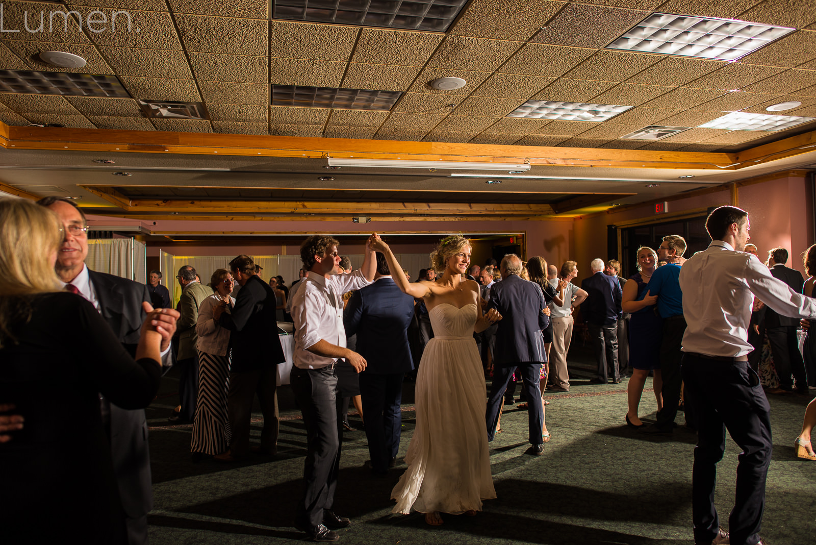 two harbors wedding photography, adventurous wedding photography, couture, minneapolis, minnesota, two harbors, lake superior wedding photos, north shore wedding photos