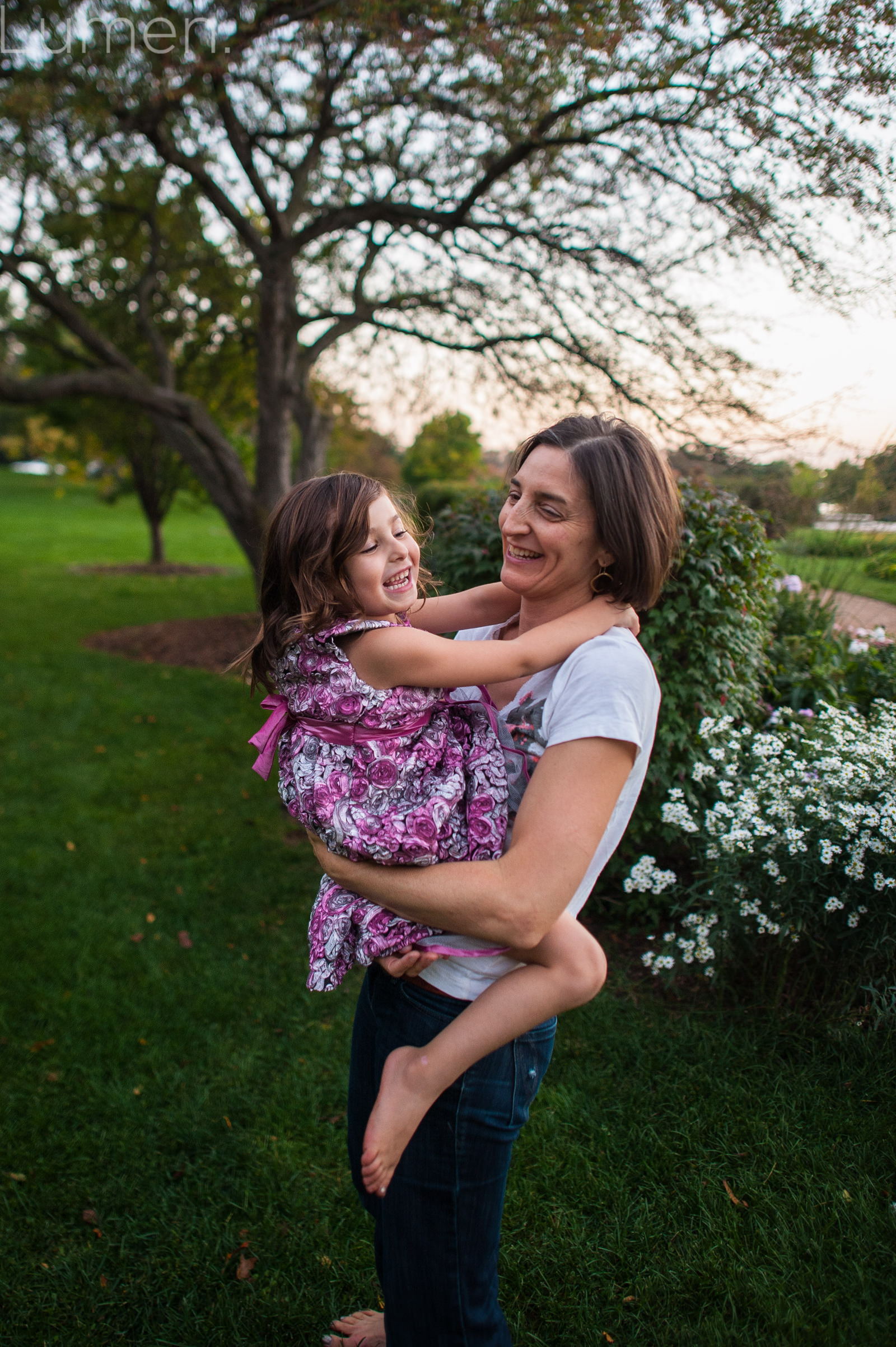 lumen photography, adventurous photography, mpls rose garden family photos,  minnesota