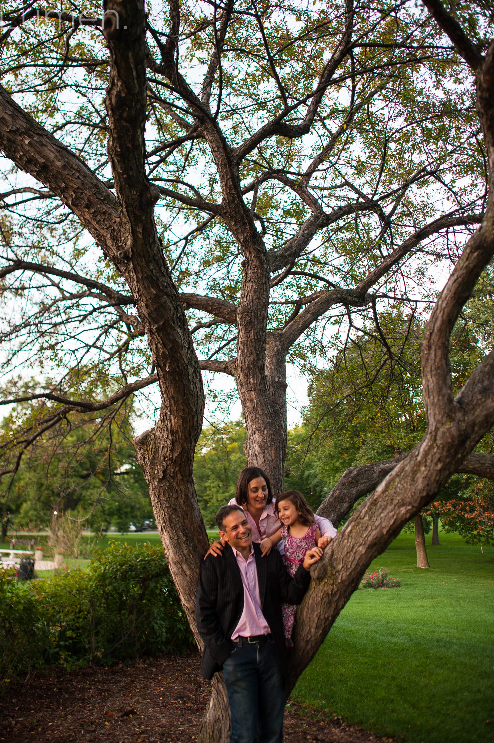 lumen photography, adventurous photography, mpls rose garden family photos,  minnesota