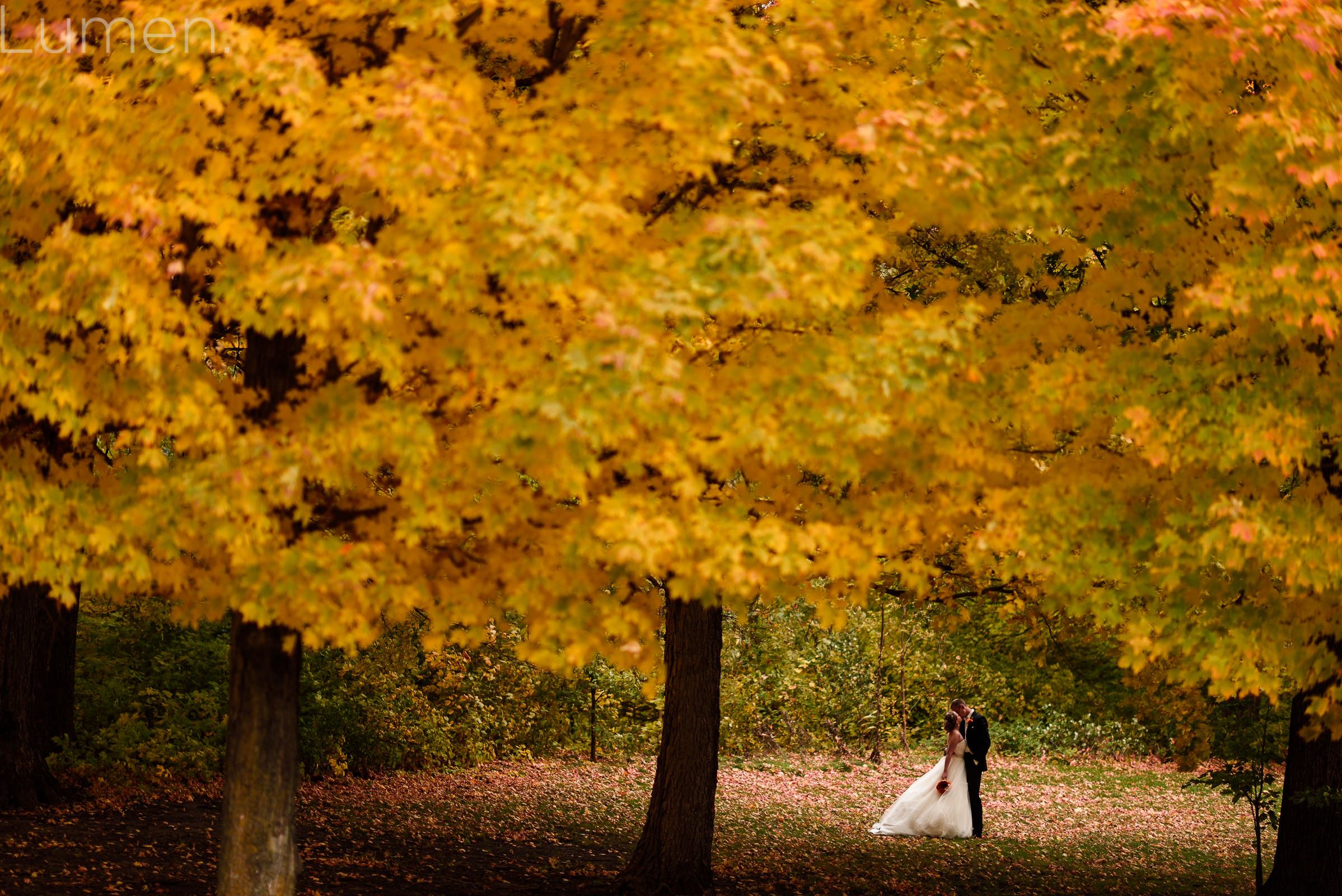 boe chapel wedding photos, adventurous wedding photography, couture, minneapolis, minnesota, northfield, st. olaf college