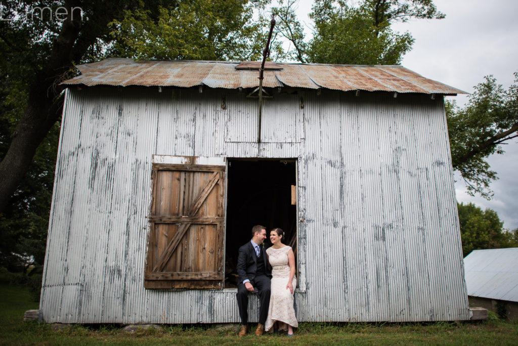 lumen photography, adventurous, minneapolis, minnesota, northfield, red barn farm pizza wedding photos