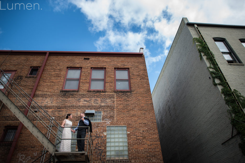 lumen photography, adventurous, minneapolis, minnesota, northfield, red barn farm pizza wedding photos