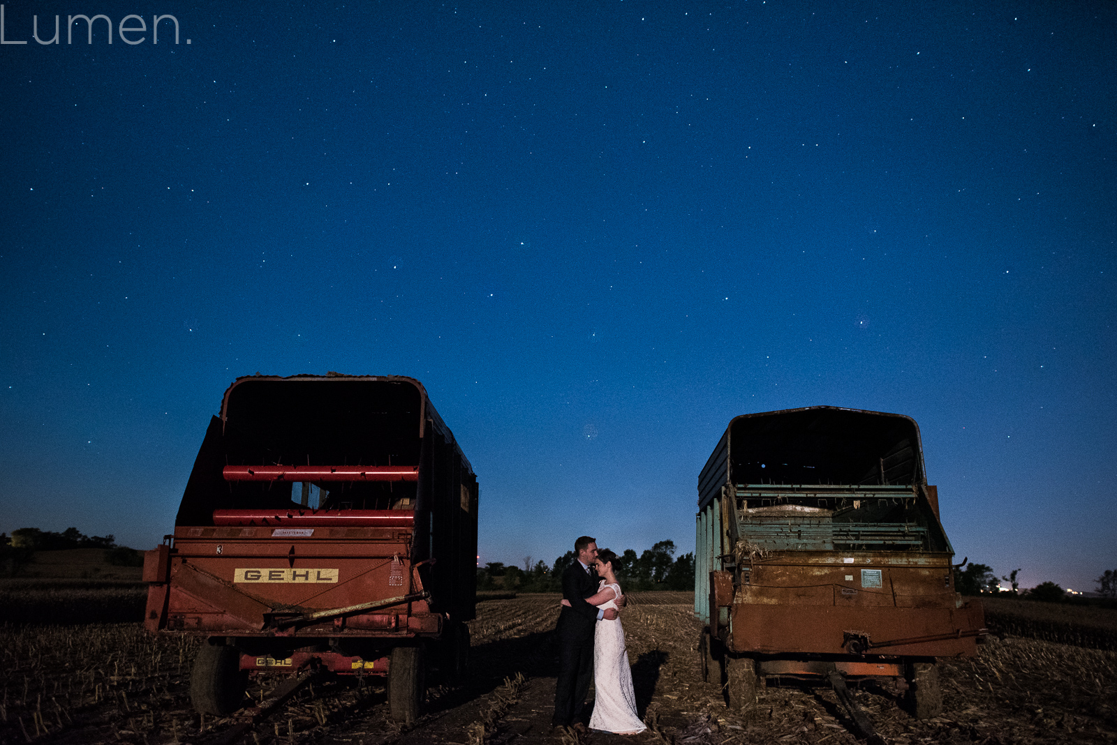 lumen photography, adventurous, minneapolis, minnesota, northfield, red barn farm pizza wedding photos