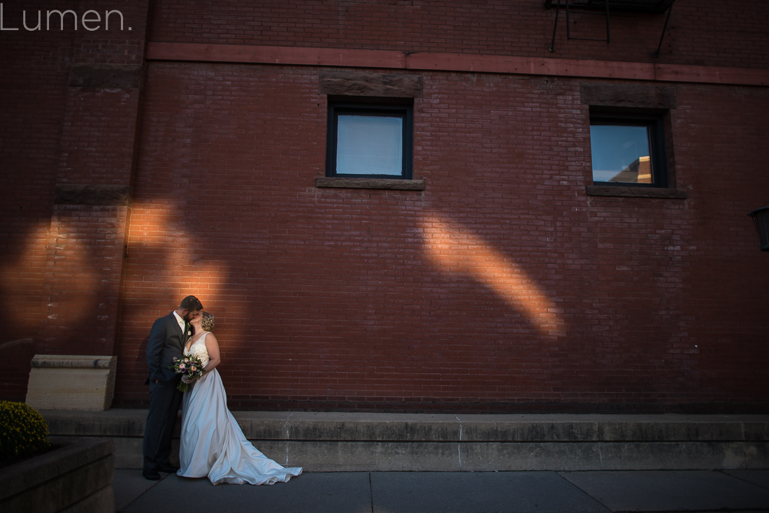 lumber exchange wedding photos, minneapolis wedding photography, adventurous, minneapolis, minnesota, northloop wedding photos, lumen, photography, julie, ben